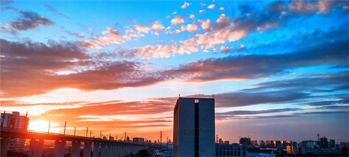 加盟迷客夏值得吗，加盟迷客夏经营多久才能够回本