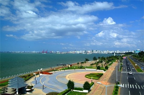 加盟本味鲜炒鸡在石首市开店好不好经营，在石首市加盟中式快餐店哪些收益比较快